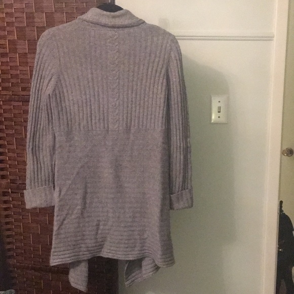 Grey Autumn Cashmere cardigan - Picture 2 of 6